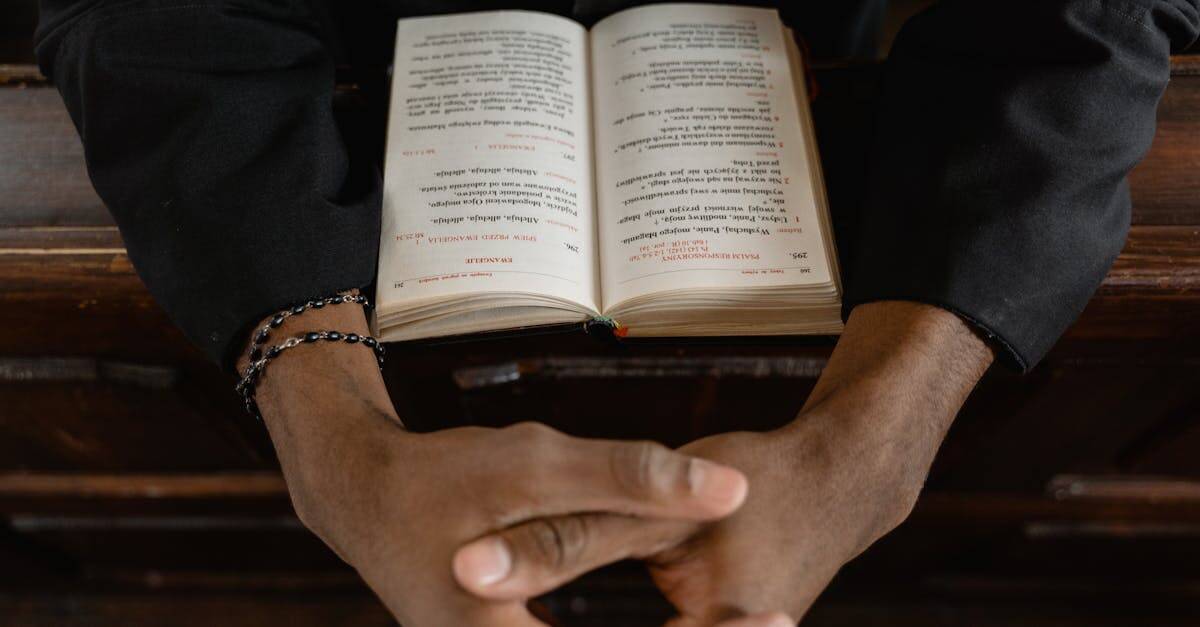 découvrez l'univers vibrant du gospel : son histoire, ses artistes incontournables et les plus beaux chants. plongez dans la puissance de cette musique spirituelle et inspirante.